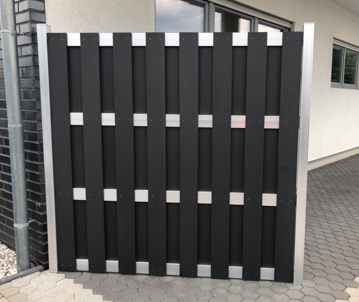 Wpc Sichtschutzzaun Silver Line Komplettset Mit Wpc Tur Tor Gartentor